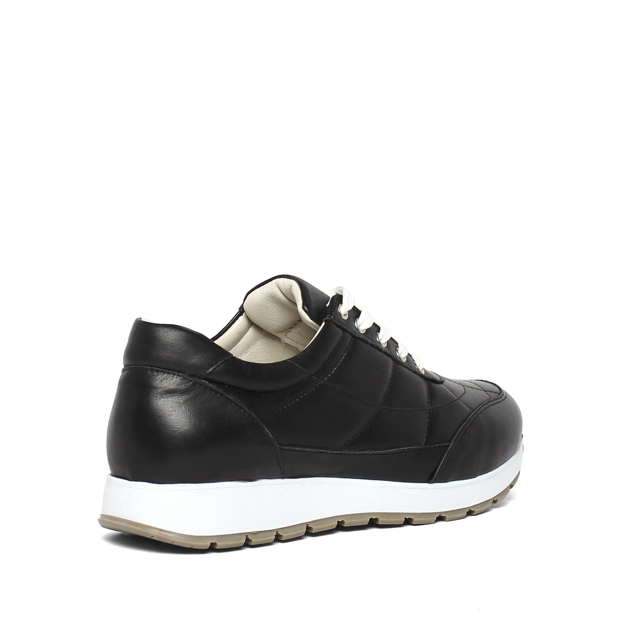 Damen Sneaker aus gestepptem Leder in Schwarz mit Plateau (102-27611)