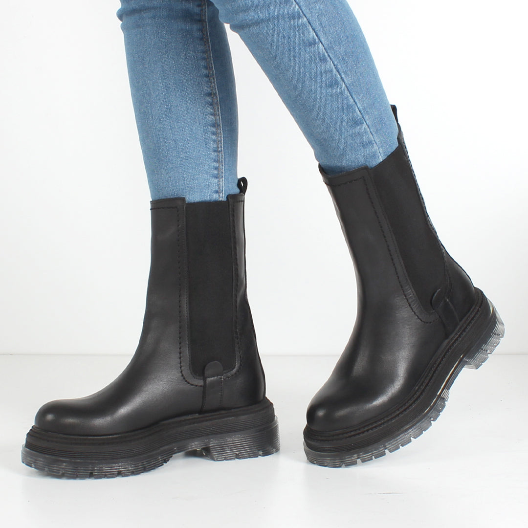 029-20126 Schwarze Stiefel