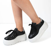 Schwarze Leder-Plateau-Sneaker mit Silber-Detail (115-20620)