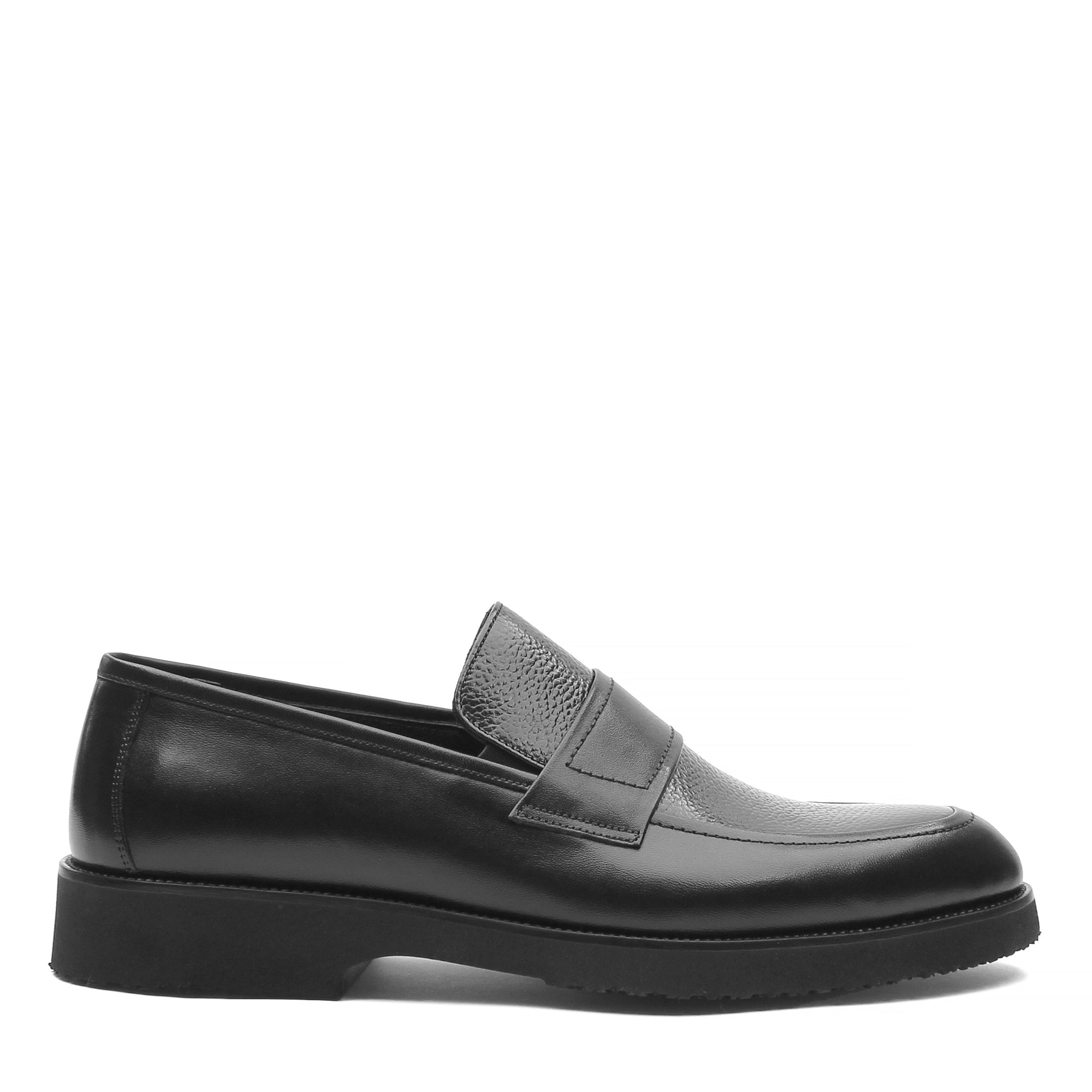 Men's Black Leather Loafers with Sleek Design (747-4511)