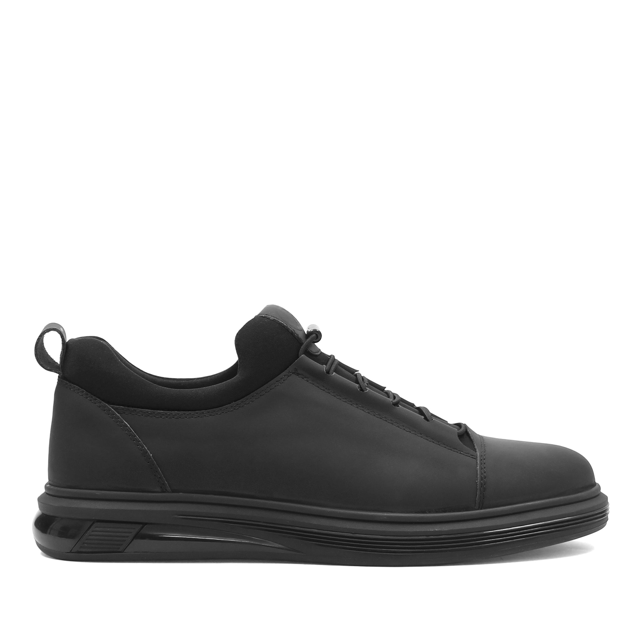 Herren Low-Top Sneaker aus schwarzem Leder mit matter Oberfläche (691-3441)
