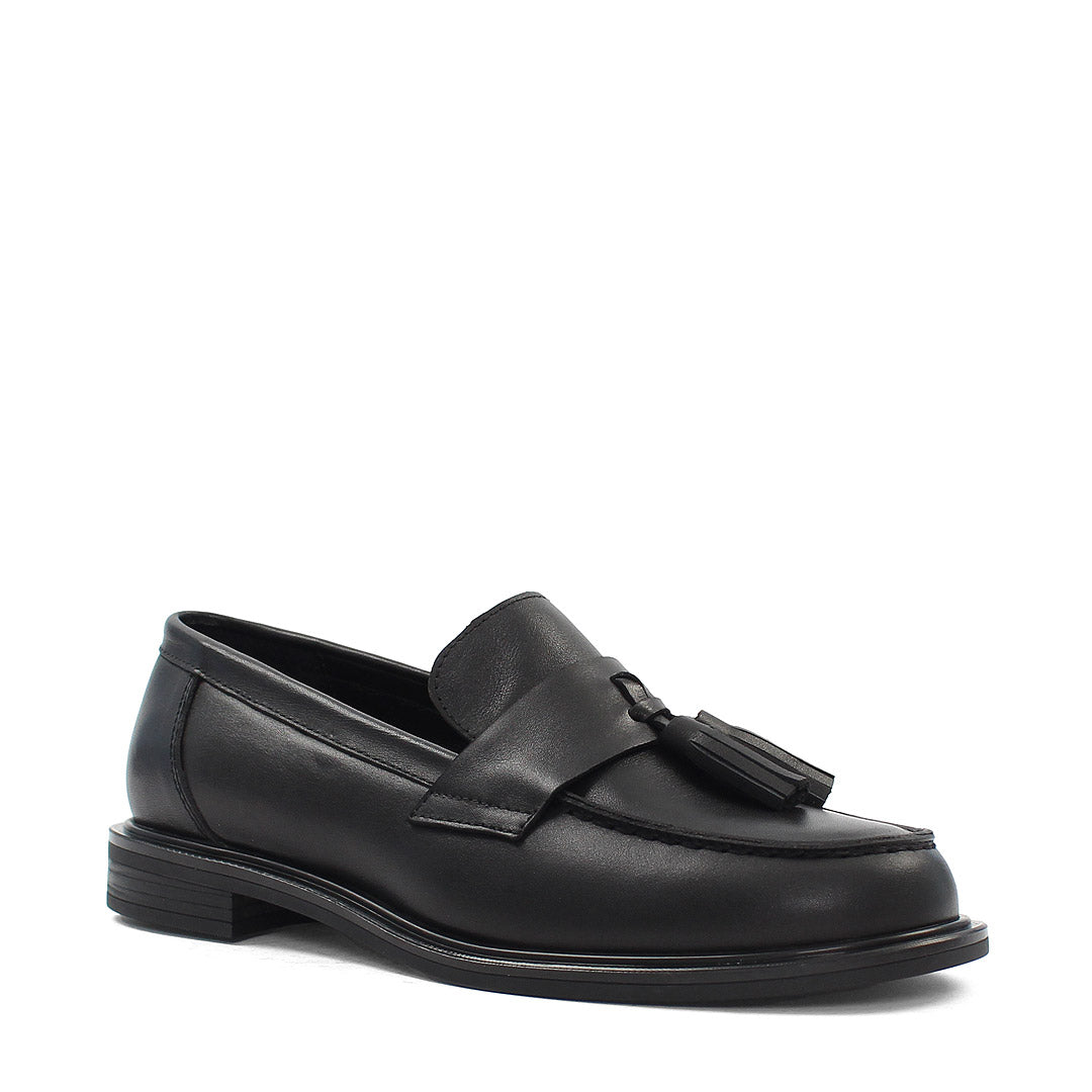 Women's Black Leather Tassel Loafers – Classic Slip-On Style (085-29407)