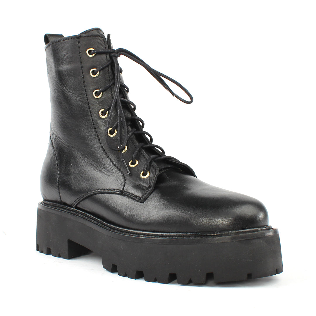 Damen Schwarze Leder-Kampfstiefel mit markanter Sohle (029-20136)