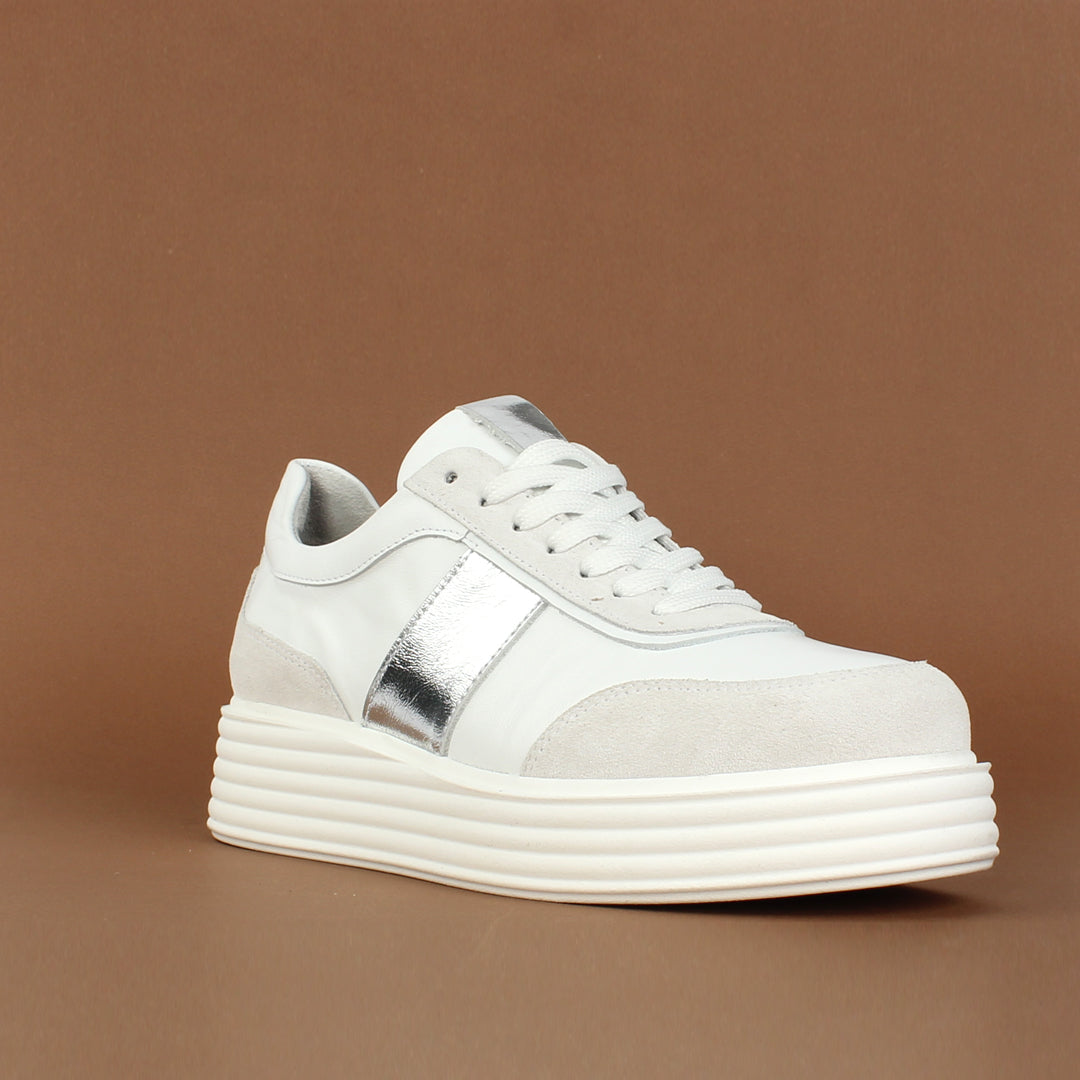 Damen Weiße Sneaker mit Metallic-Akzent (115-20604)