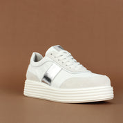 Damen Weiße Sneaker mit Metallic-Akzent (115-20604)