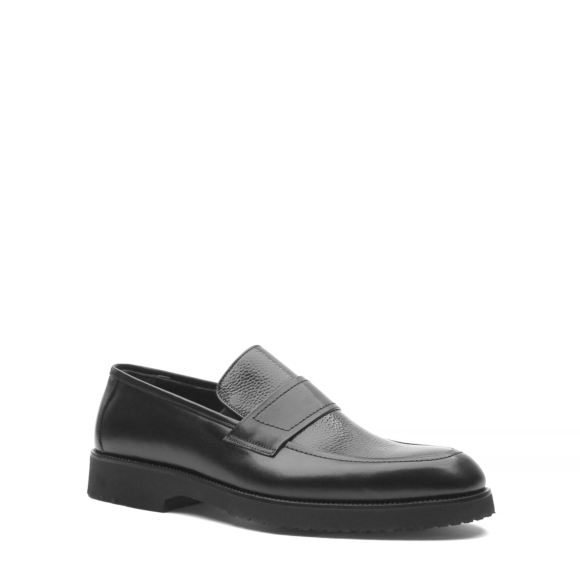 Men's Black Leather Loafers with Sleek Design (747-4511)