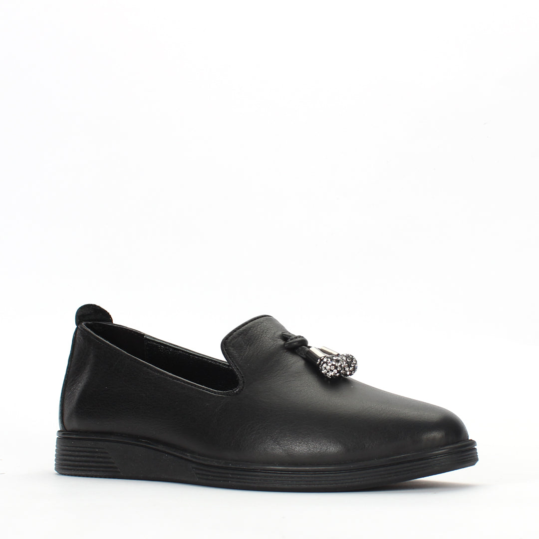 376-20415 Black Loafers