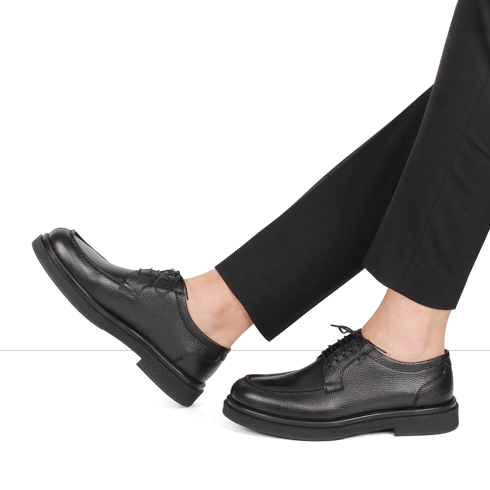 Herren Derby-Schuhe aus schwarzem genarbtem Leder mit Mokassin-Naht (395-2886)