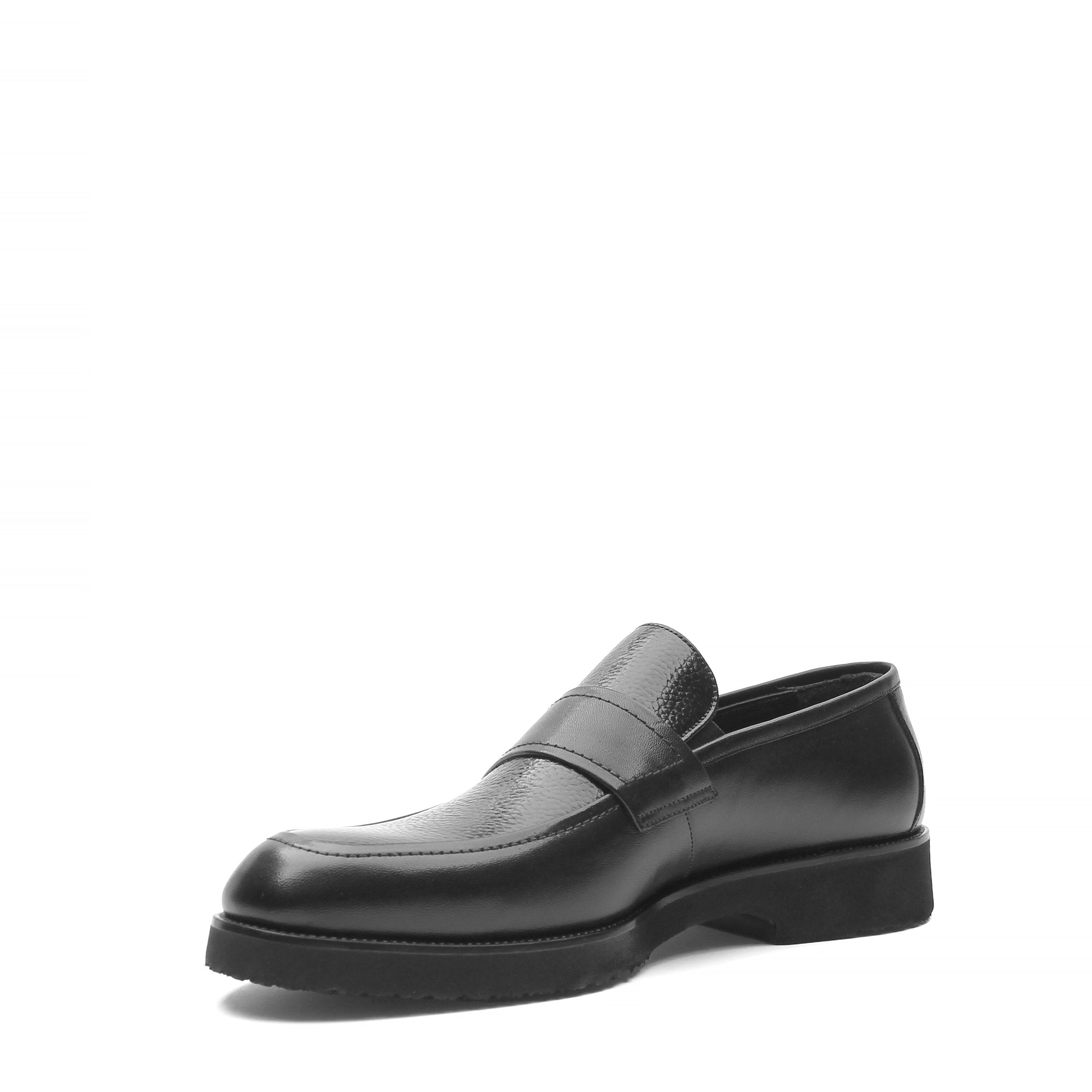Men's Black Leather Loafers with Sleek Design (747-4511)