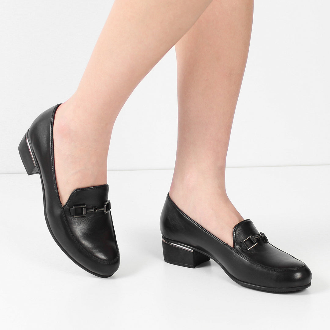 Damen Schwarze Leder-Klassikschuhe mit Blockabsatz (494-25823)