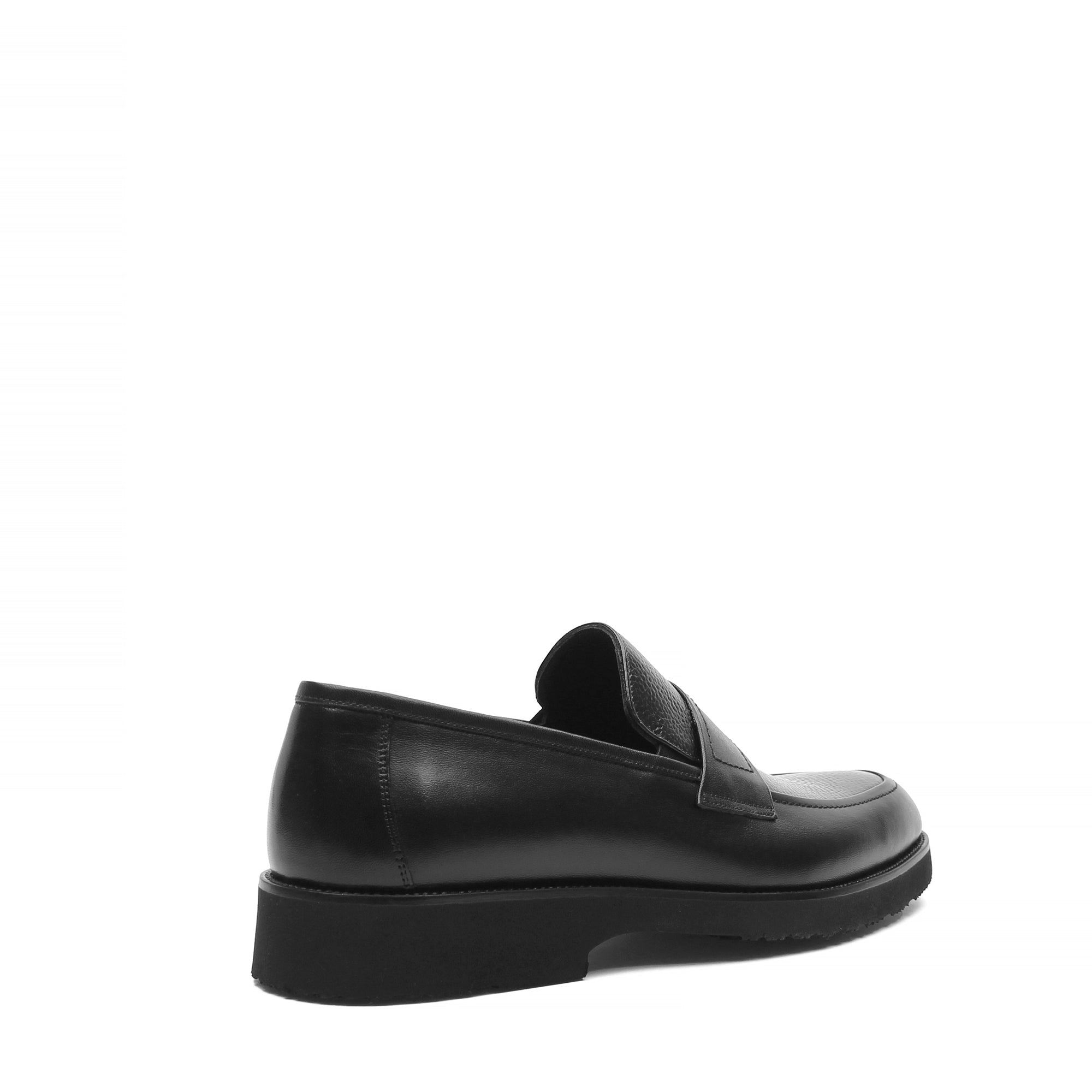 Men's Black Leather Loafers with Sleek Design (747-4511)