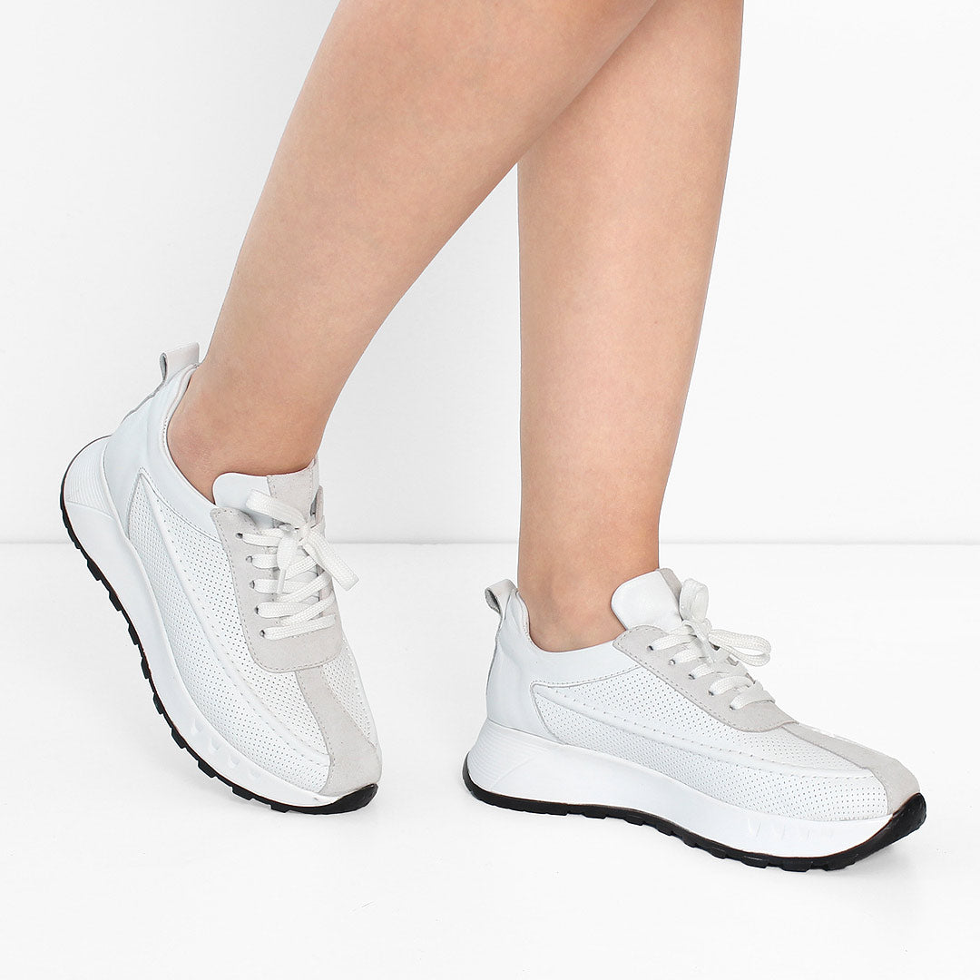 Damen Sneaker aus weißem Leder – Leicht & Bequem (686-29205)