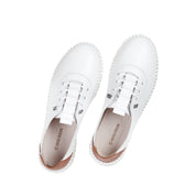 Damen Slipper aus weißem Leder mit braunem Fersenakzent (664-25916)