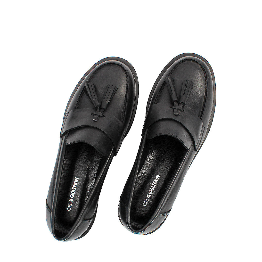 Women's Black Leather Tassel Loafers – Classic Slip-On Style (085-29407)