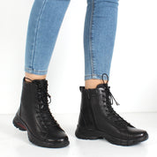 Damen Schwarze Leder-Stiefeletten mit flacher Sohle (727-28602)