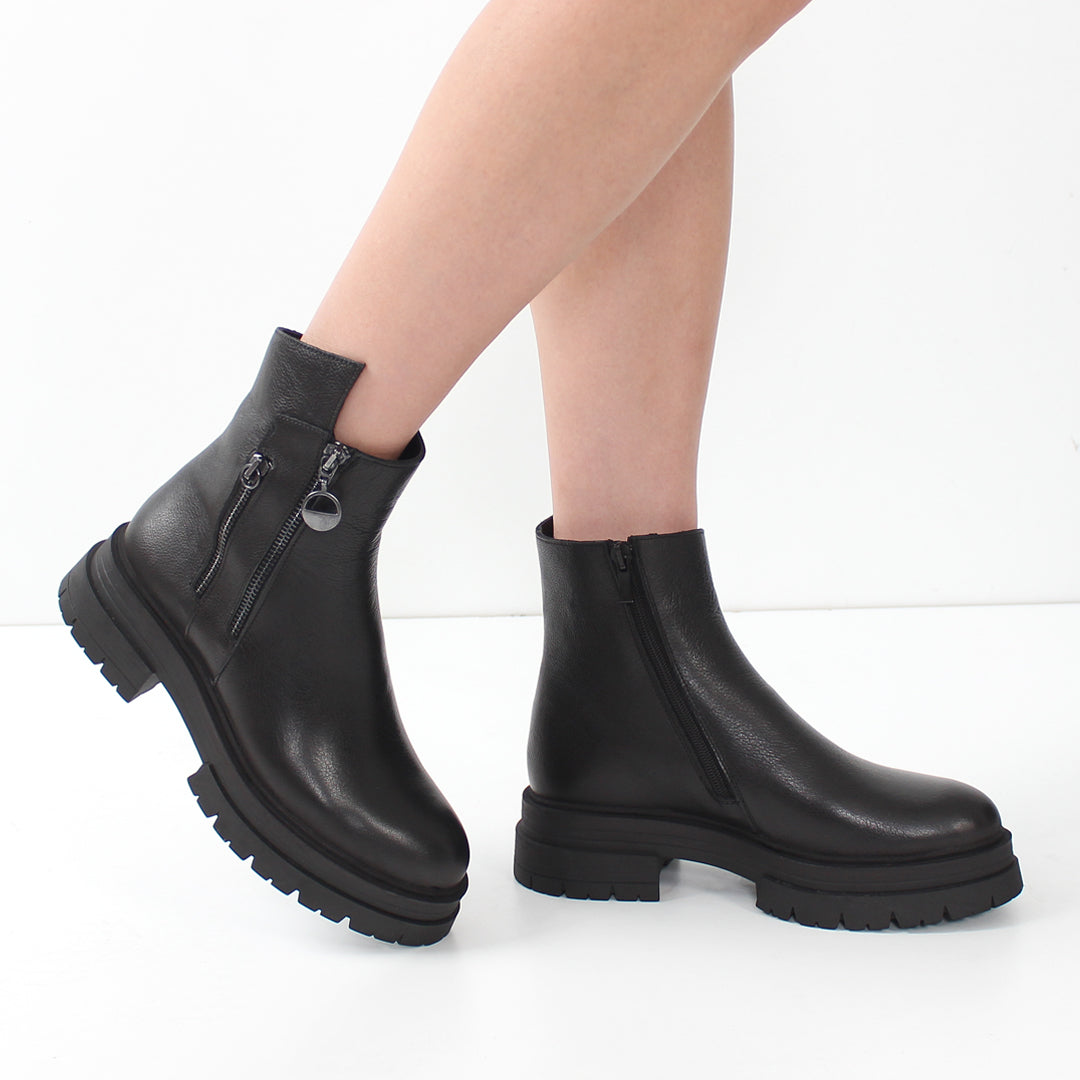 625-23952 Schwarze Stiefel